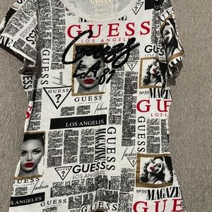 Guess Women's Newspaper Print Tee - Black, White, Red